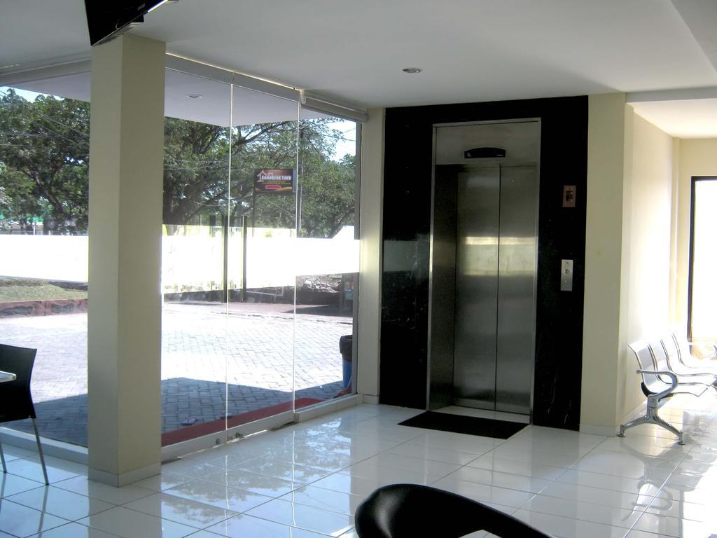 Hotel Grace Setia *